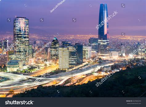 vista panorámica de Las Condes con edificios modernos