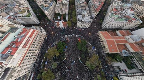 Fotografía aérea de la multitudinaria marcha 