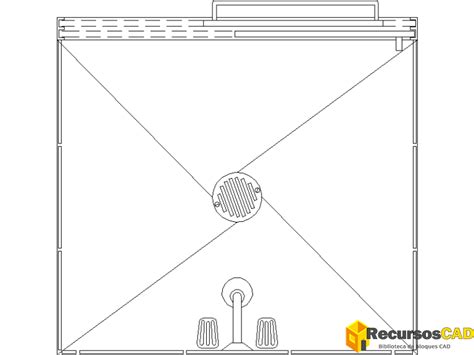 Vista frontal de una ducha accesible con plato a ras de suelo, asiento abatible y barras de apoyo instaladas.