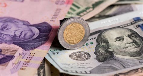 Gráfico mostrando la evolución del peso chileno frente al dólar en el último mes.