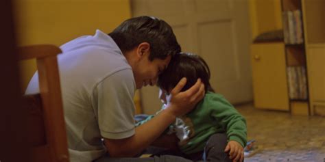 Esquema de la interacción entre sensibilidad parental y respuesta del bebé