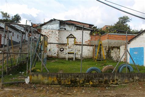 Imagen de un hogar infantil en mal estado