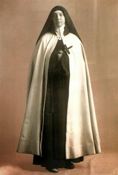 San Juan Pablo II canonizando a Santa Teresa de Los Andes