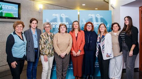 Fotografía grupal de las ponentes de la jornada 