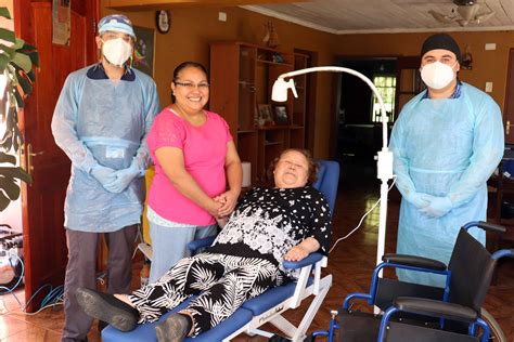 Esquema de atención odontológica móvil para pacientes con dependencia severa