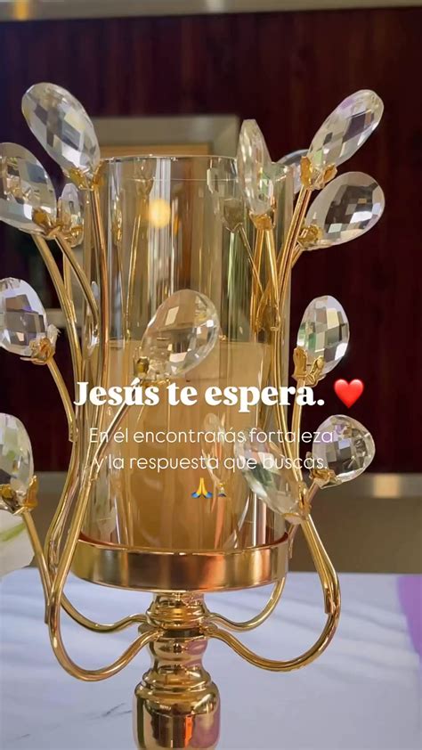 Claudio Yáñez (primero por la izquierda, con el rostro sin borrar) recuerda los centros de menores como una cárcel.