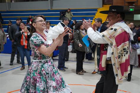 Fotografía de la pareja ganadora del Campeonato Comunal de Cueca