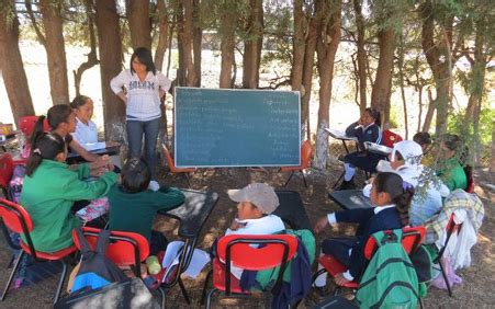 Foto de aula multigrado en zona rural