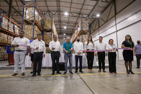 Foto de entrega de insumos sanitarios a ELEAMs