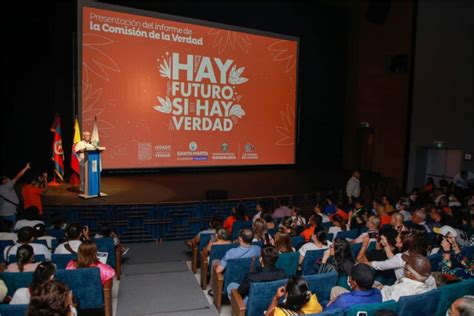 Foto de la Comisión de Verdad y Niñez en sesión