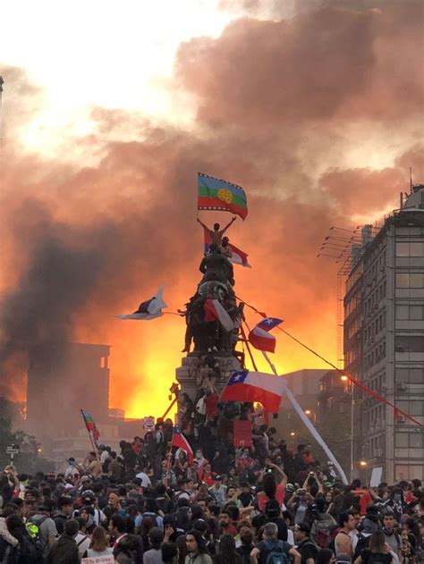 Fotografía de archivo de una manifestación o evento relacionado con el estallido social en Chile