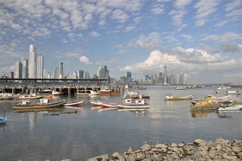foto de Panamá con rascacielos y costa