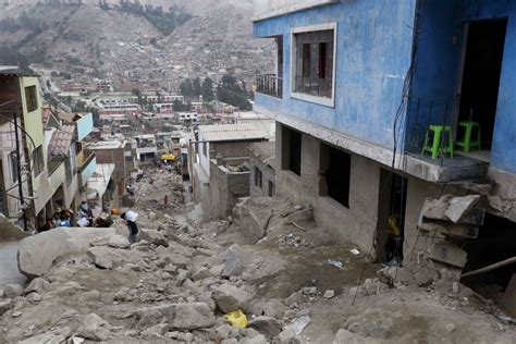 Fotografía de áreas urbanas con infraestructura vulnerable a desastres naturales