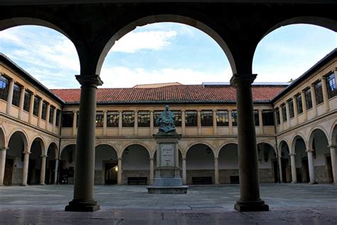 Edificio histórico de la Universidad de Chile
