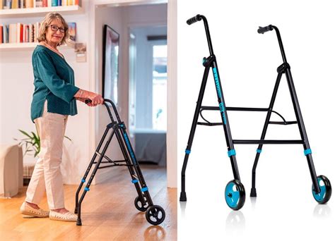 Persona mayor utilizando un andador de forma segura