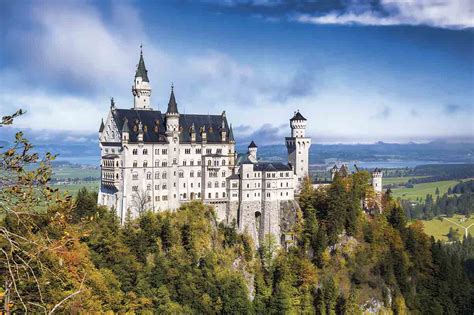 El castillo de Neuschwanstein en los Alpes Bávaros