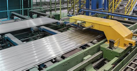 Plano de una fábrica con varias líneas de extrusión de aluminio