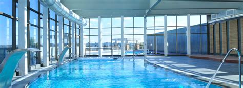 Imagen de la piscina cubierta del Hotel Dreams Patagonia