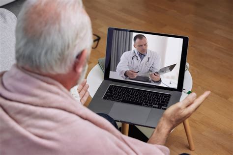 Esquema de funcionamiento de una teleconsulta dental para adultos mayores