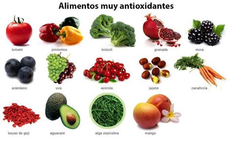 Un surtido de frutas y verduras frescas ricas en antioxidantes