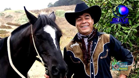 Foto de Los Llaneros de la Frontera en sus inicios, con instrumentos musicales