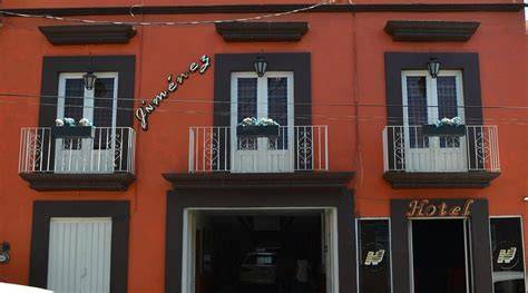 Interior o fachada del Hotel Jimenez en Chañaral