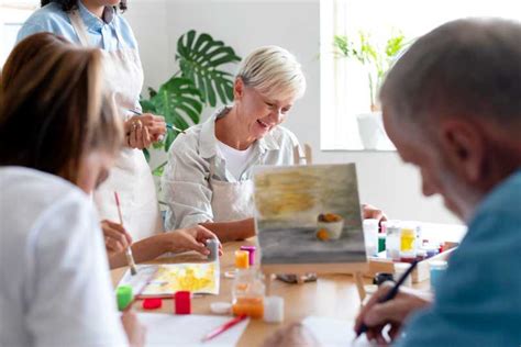 infografía sobre beneficios de las actividades intergeneracionales para adultos mayores