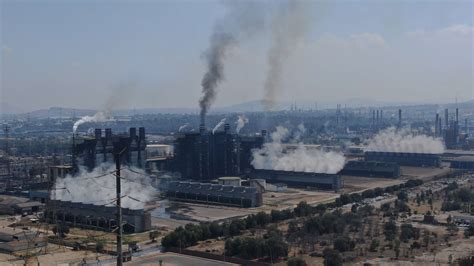 Infografía sobre los factores que alteran el régimen sedimentario: cambio climático, uso del suelo y erosión de riberas.
