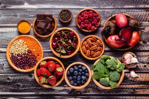 Tabla: Alimentos ricos en vitaminas y antioxidantes para la salud ocular