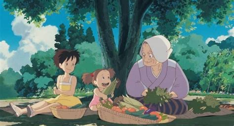 Ilustración de la abuela de Mi Vecino Totoro con Satsuki y Mei