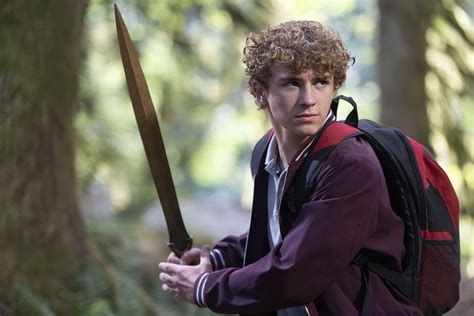 Foto de Walker Scobell en el set de Percy Jackson