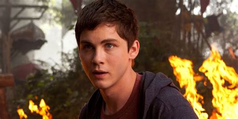 Foto de Logan Lerman interpretando a Percy Jackson
