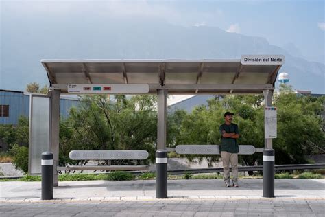 Diseño o fotografía del paradero renovado en Departamental con Américo Vespucio en Macul