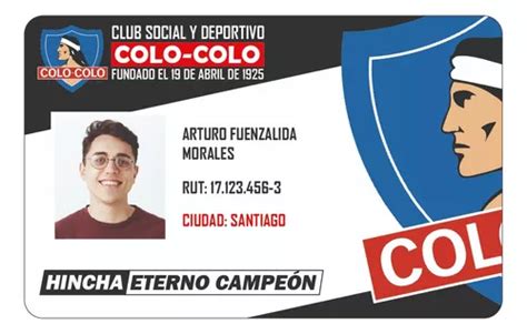 Credencial de socio de Colo Colo o una credencial conmemorativa