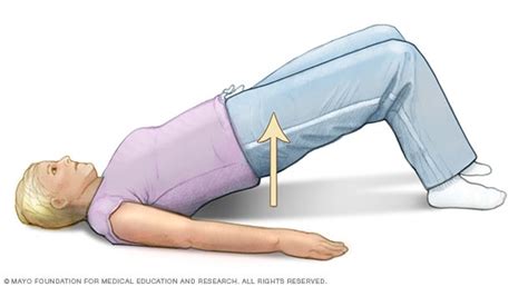 Ilustración de un adulto mayor realizando el ejercicio de puente
