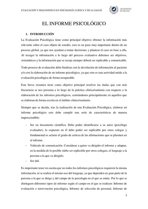 Profesional de la psicología redactando un informe en un entorno clínico