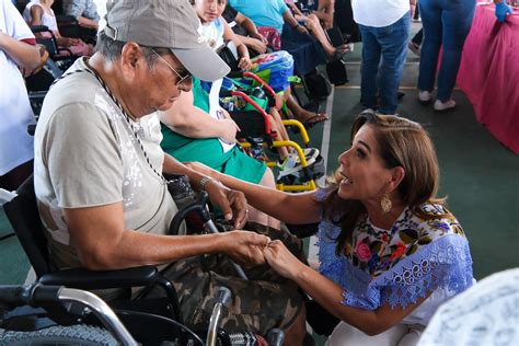 Gobernadora Mara Lezama entregando sillas de ruedas y apoyos funcionales a beneficiarios en Quintana Roo