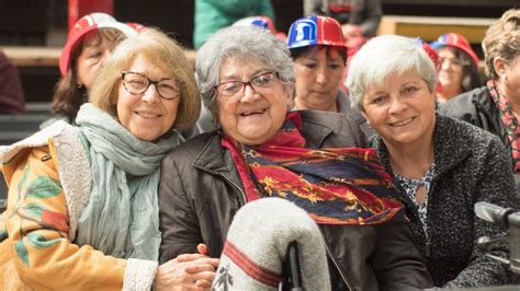 Foto: Adultos mayores chilenos durante una manifestación