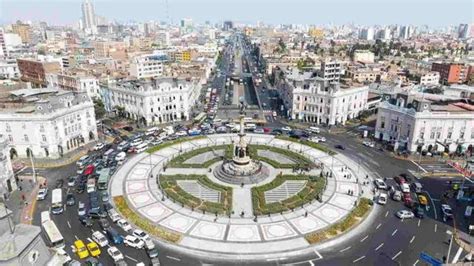 Foto de la Plaza Dos de Mayo en Lima