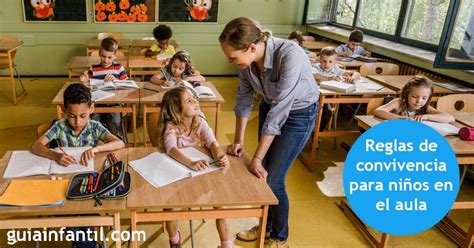 Esquema de un aula con reglas de convivencia visibles y participación de los alumnos