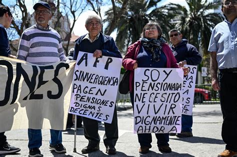 Manifestación en Chile por una reforma de pensiones digna