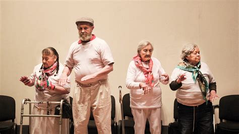 Esquema de los beneficios integrales de la danzaterapia para adultos mayores