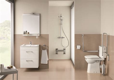 ejemplo de baño accesible para adultos mayores