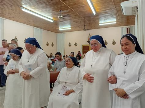 Ilustración histórica de las Hermanas del Buen Pastor realizando obras de caridad o educación