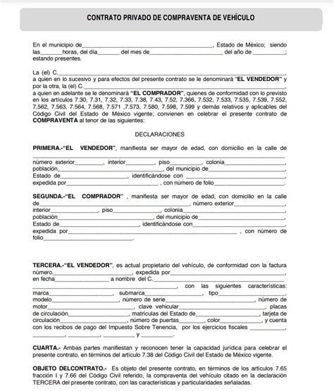 Foto de un contrato de compraventa de auto usado con lupa
