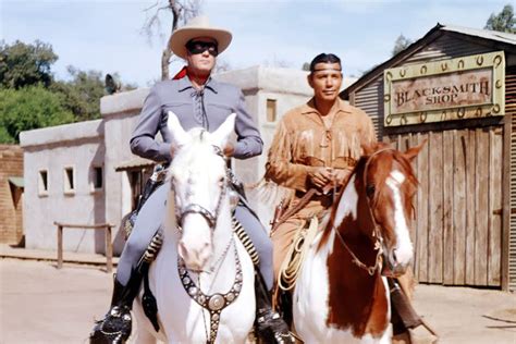 Foto de Clayton Moore como el Llanero Solitario y Jay Silverheels como Toro