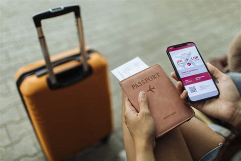 Infografía que muestra los pasos principales para solicitar asistencia especial al reservar un vuelo: notificación anticipada, selección de asiento y confirmación con la aerolínea.