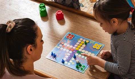 Juegos de mesa educativos para el desarrollo del léxico.